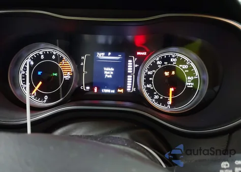 2020 Jeep Cherokee Latitude Lux 4X4 from USA, damaged, VIN 1C4PJMLX1LD642137